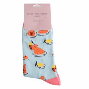 Miss Sparrow Socken Bamboo Capybara (powder blue)